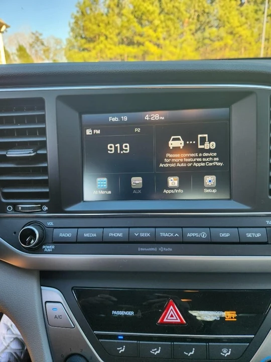2018 Hyundai Elantra - Image 15 of 22