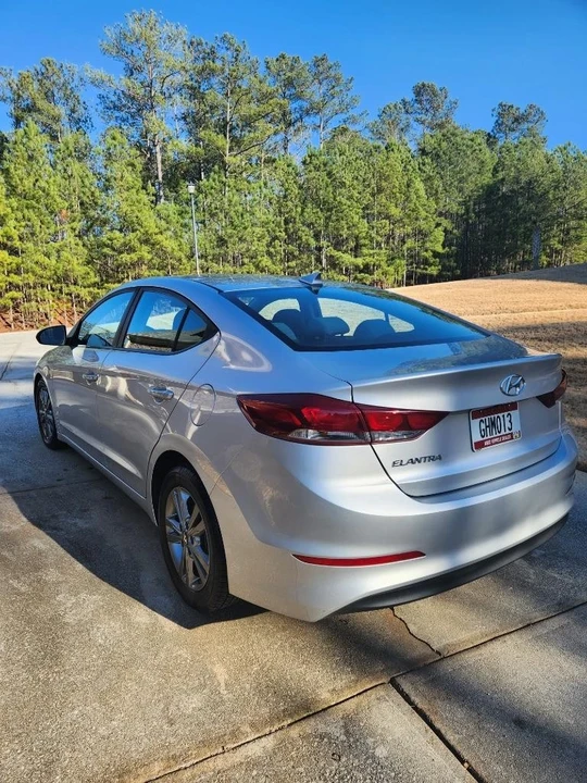 2018 Hyundai Elantra - Image 7 of 21