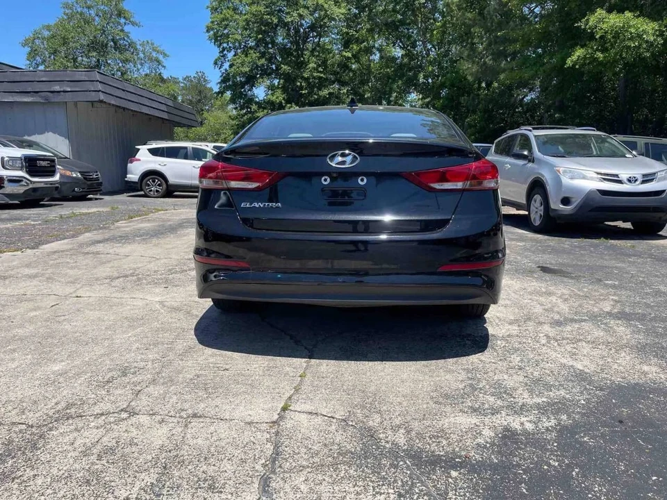 2018 Hyundai Elantra - Image 17 of 21
