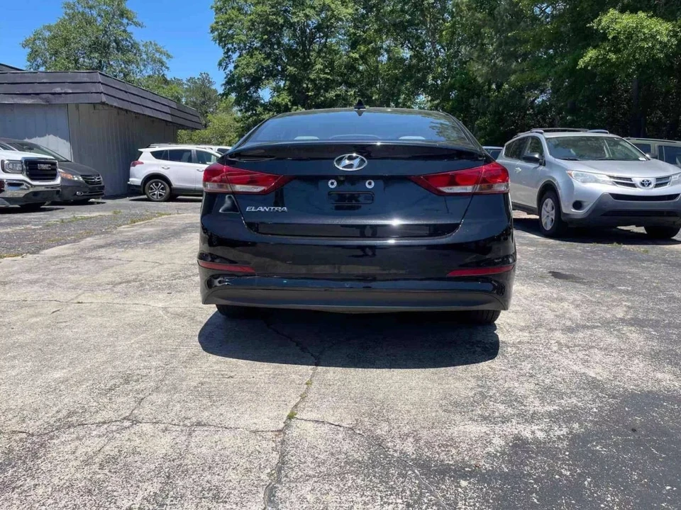 2018 Hyundai Elantra - Image 17 of 21
