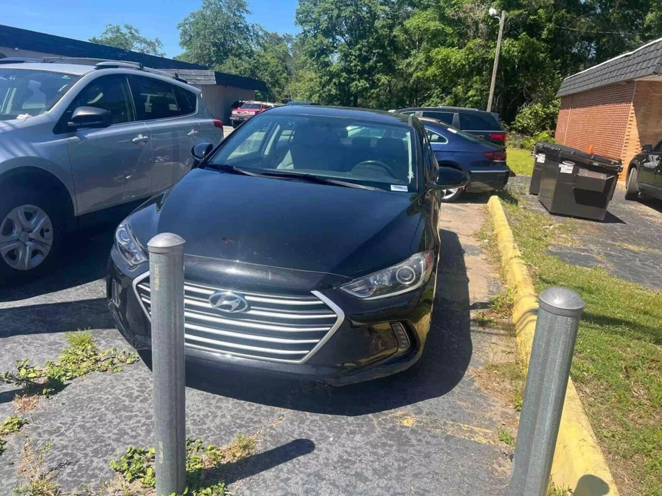 2018 Hyundai Elantra - Image 12 of 21