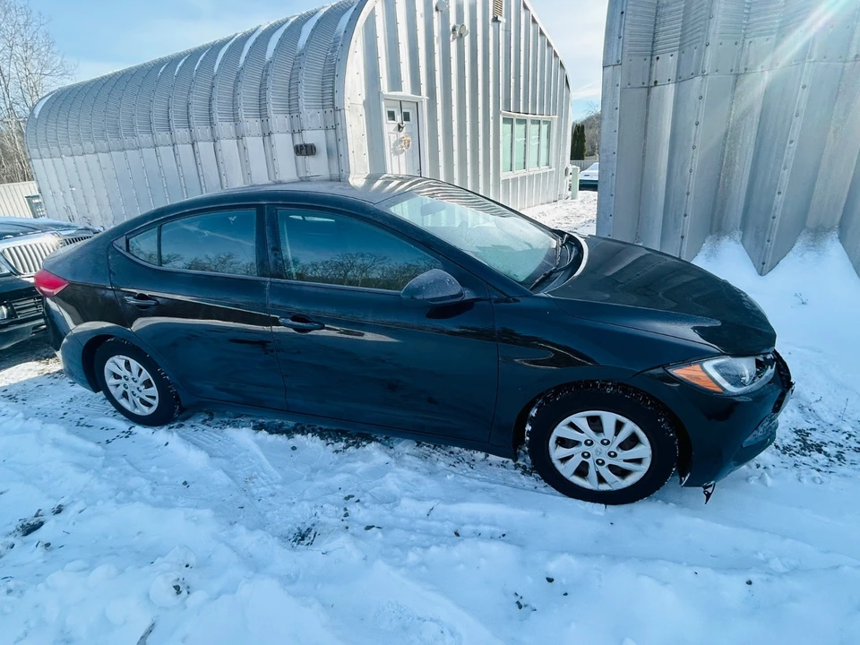 2018 Hyundai Elantra - Image 11 of 15