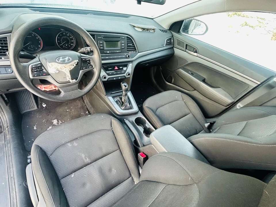 2018 Hyundai Elantra - Image 8 of 15