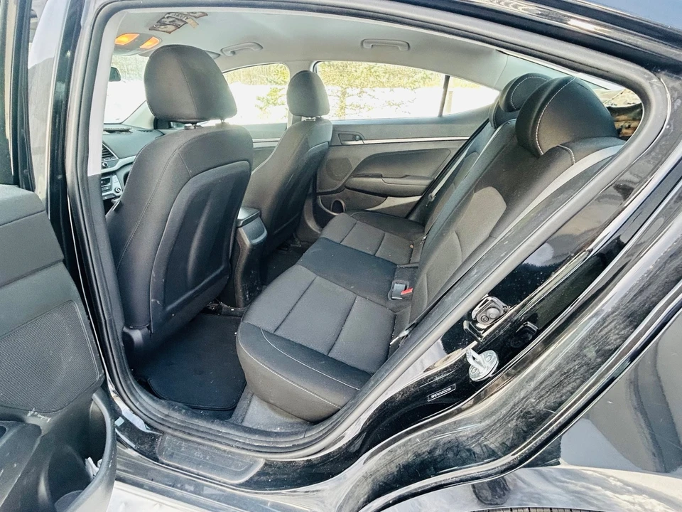 2018 Hyundai Elantra - Image 7 of 15