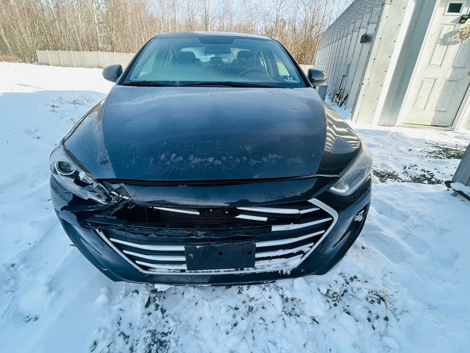 2018 Hyundai Elantra - Image 9 of 15