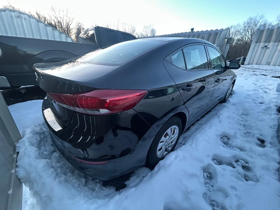 2018 Hyundai Elantra - Image 3 of 15