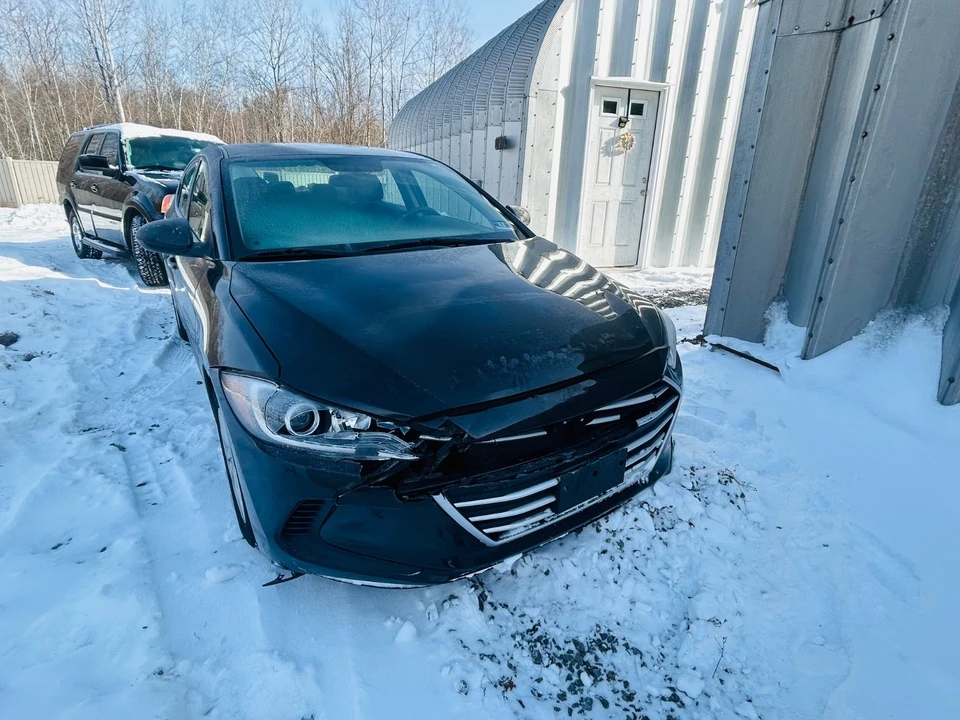 2018 Hyundai Elantra - Image 10 of 15