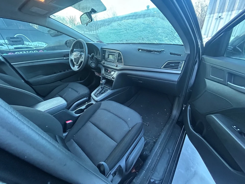 2018 Hyundai Elantra - Image 5 of 15