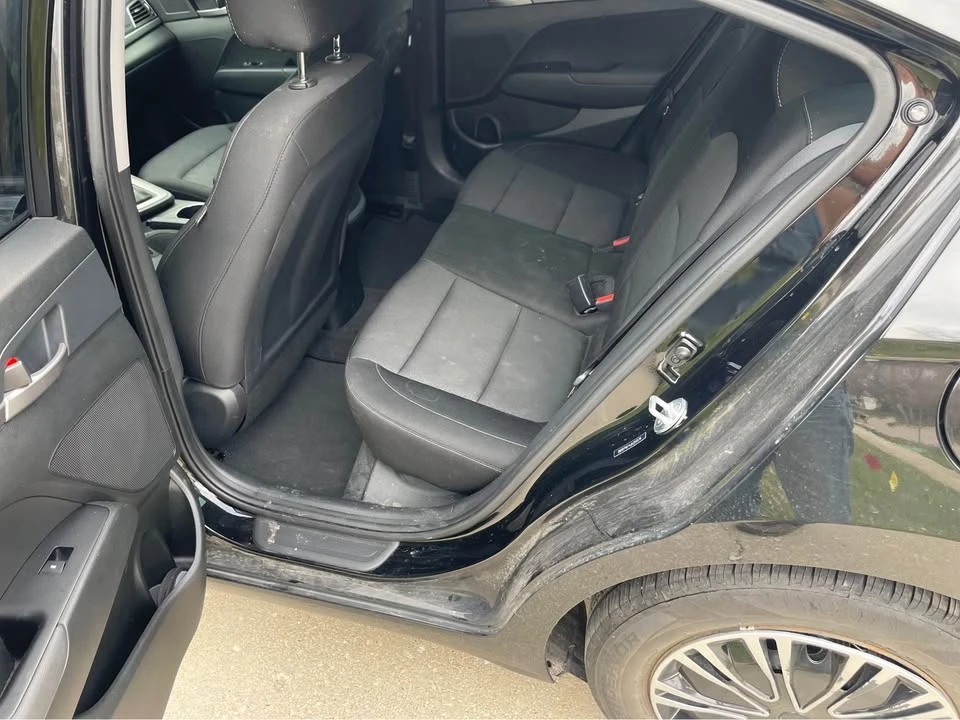 2018 Hyundai Elantra - Image 5 of 6