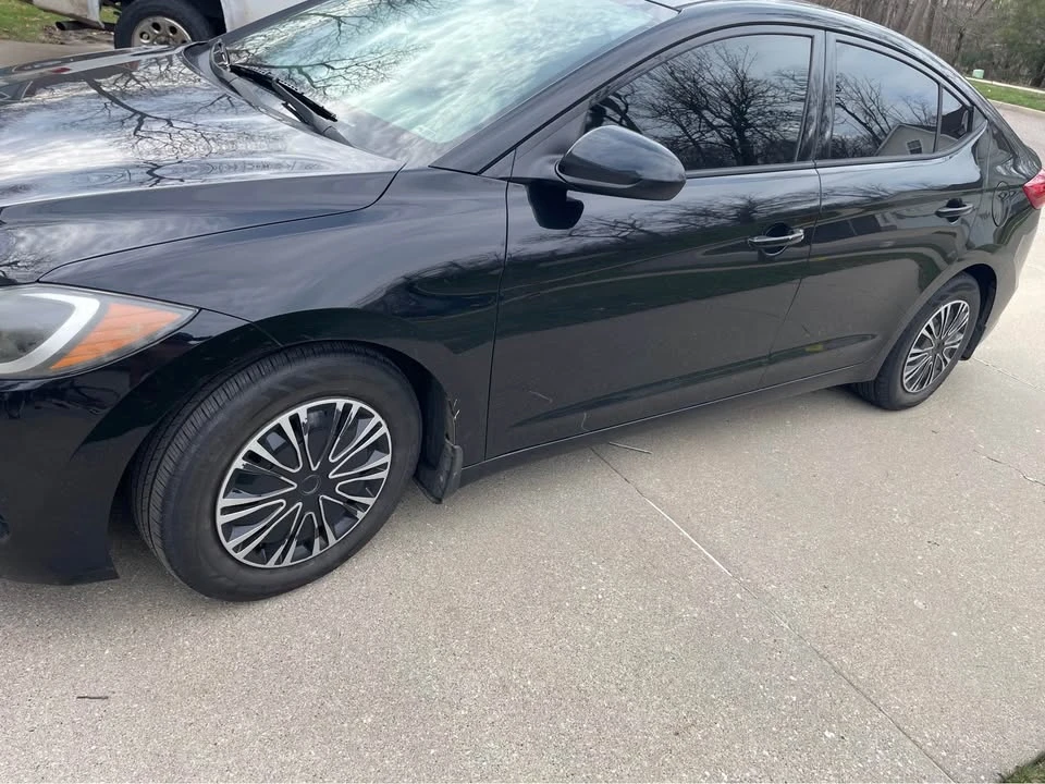 2018 Hyundai Elantra - Image 2 of 6