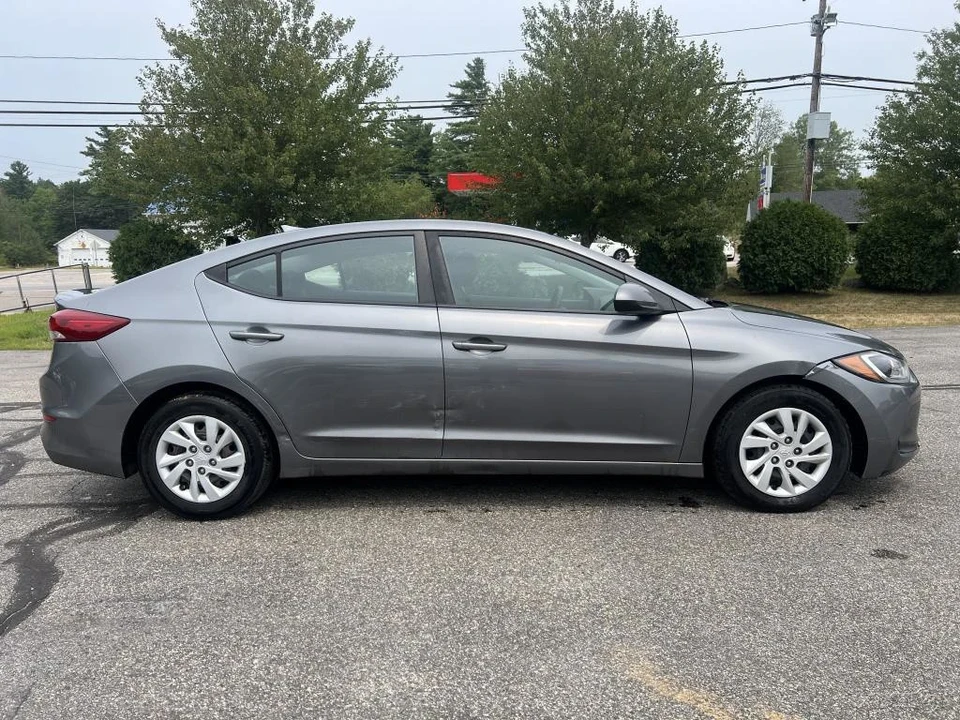 2018 Hyundai Elantra - Image 2 of 12