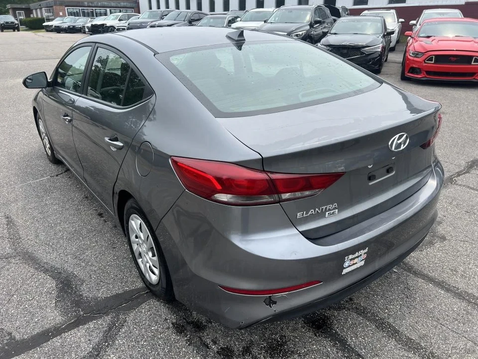 2018 Hyundai Elantra - Image 8 of 12
