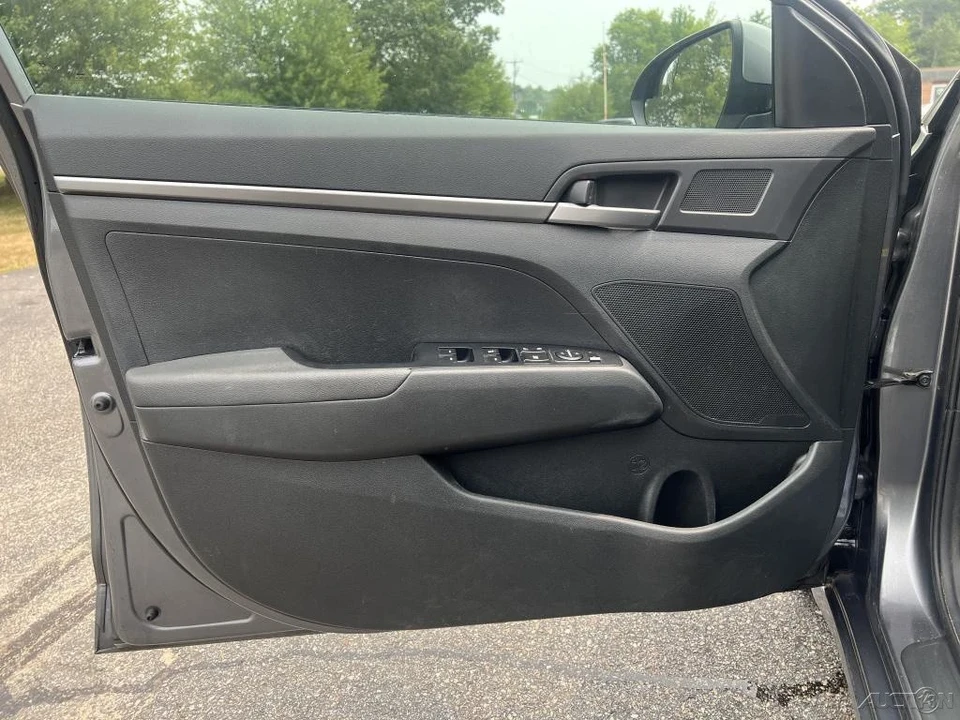 2018 Hyundai Elantra - Image 12 of 12