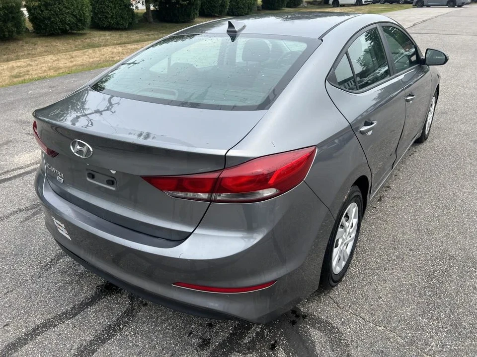 2018 Hyundai Elantra - Image 9 of 12