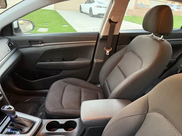 2018 Hyundai Elantra - Image 14 of 31
