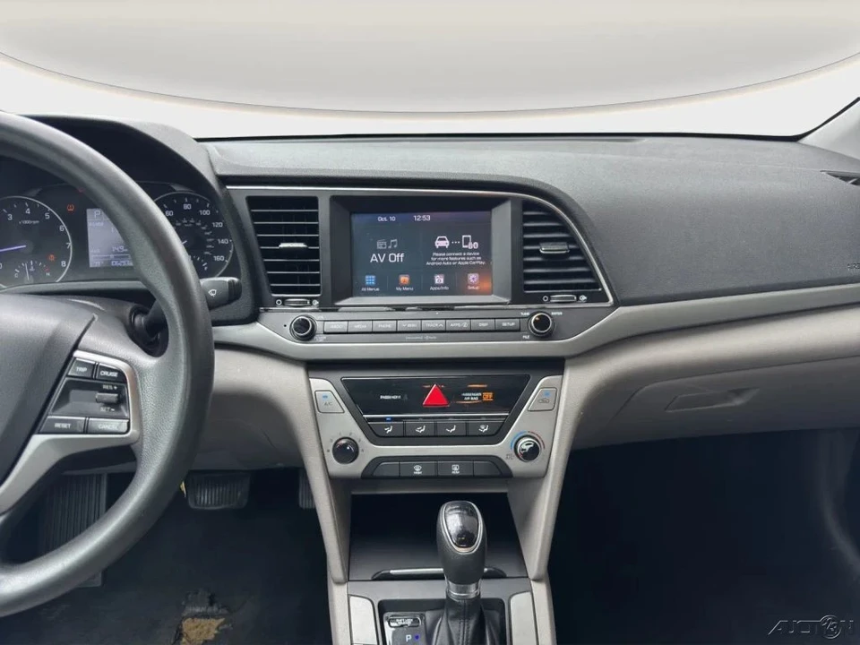 2018 Hyundai Elantra - Image 16 of 21