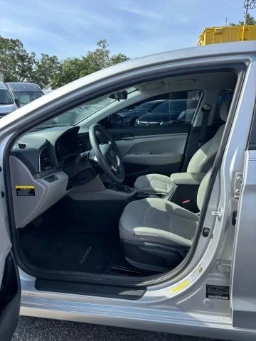 2018 Hyundai Elantra - Image 10 of 13