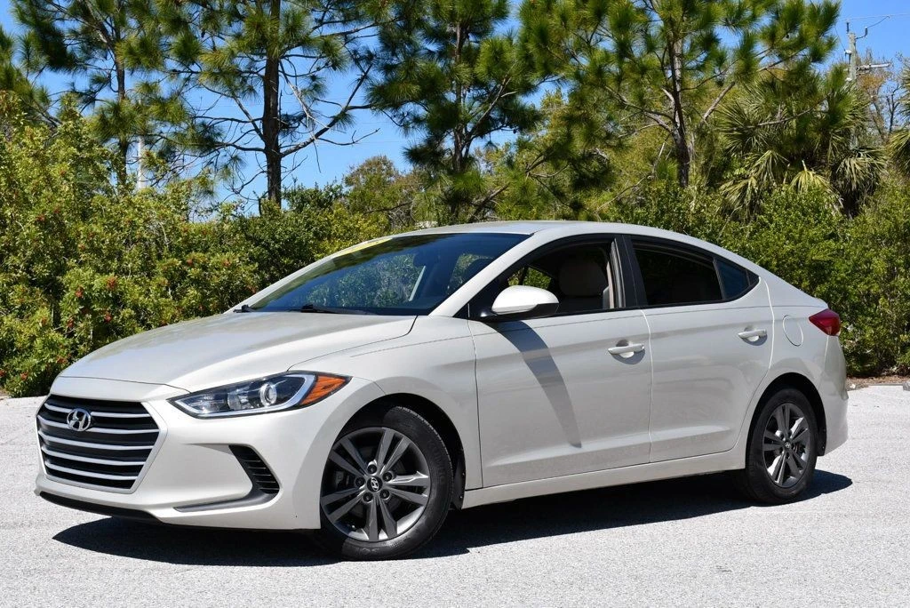 2018 Hyundai Elantra - Image 19 of 21