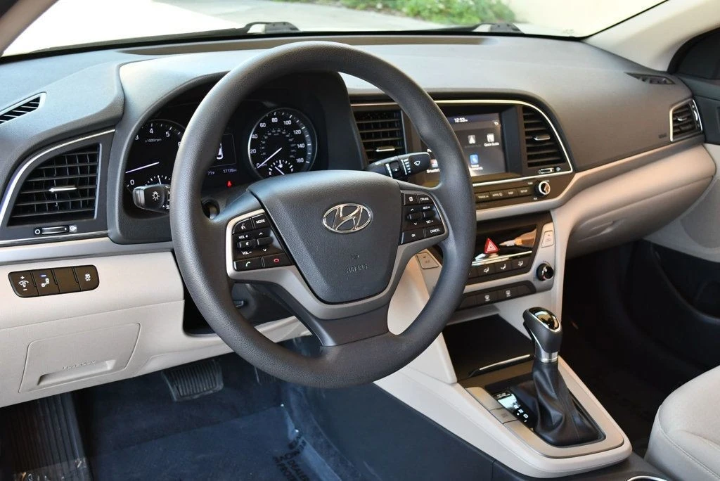 2018 Hyundai Elantra - Image 12 of 21