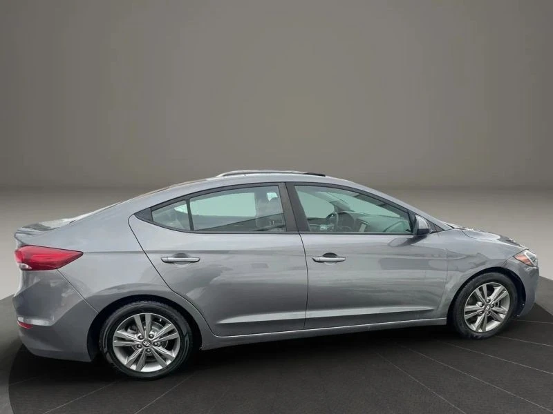 2018 Hyundai Elantra - Image 4 of 12