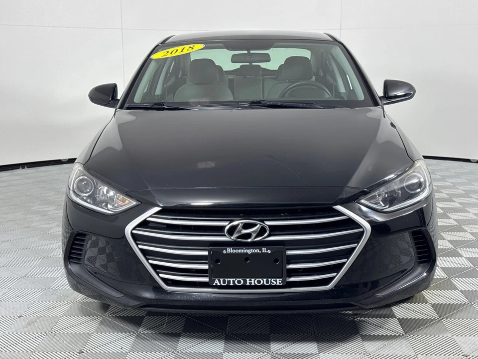 2018 Hyundai Elantra - Image 11 of 12