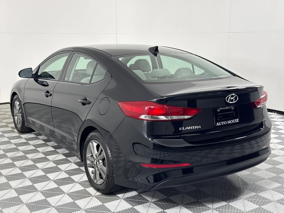 2018 Hyundai Elantra - Image 7 of 12