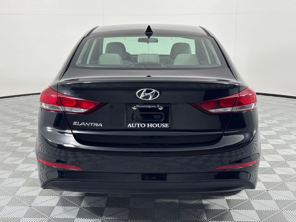 2018 Hyundai Elantra - Image 6 of 12