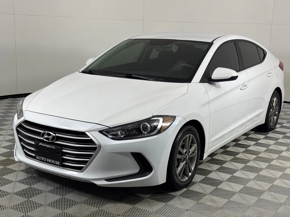 2018 Hyundai Elantra - Image 9 of 12