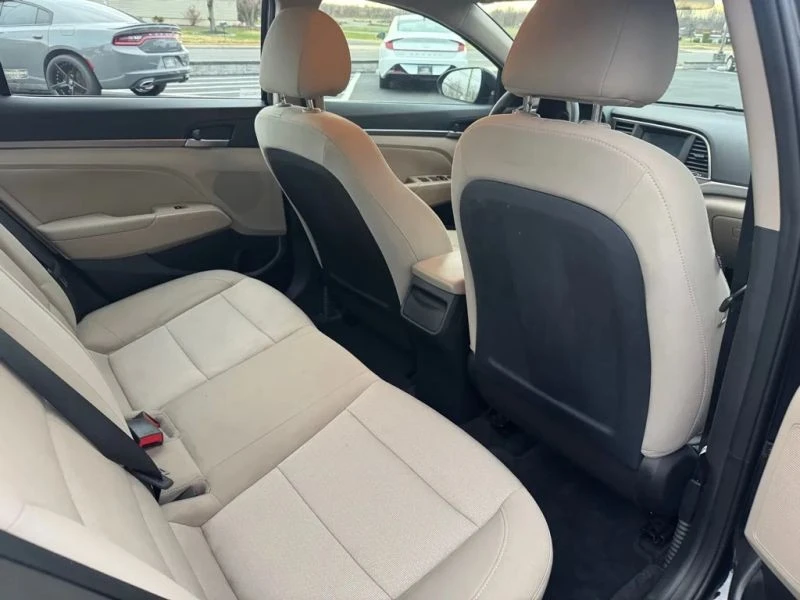2018 Hyundai Elantra - Image 7 of 11