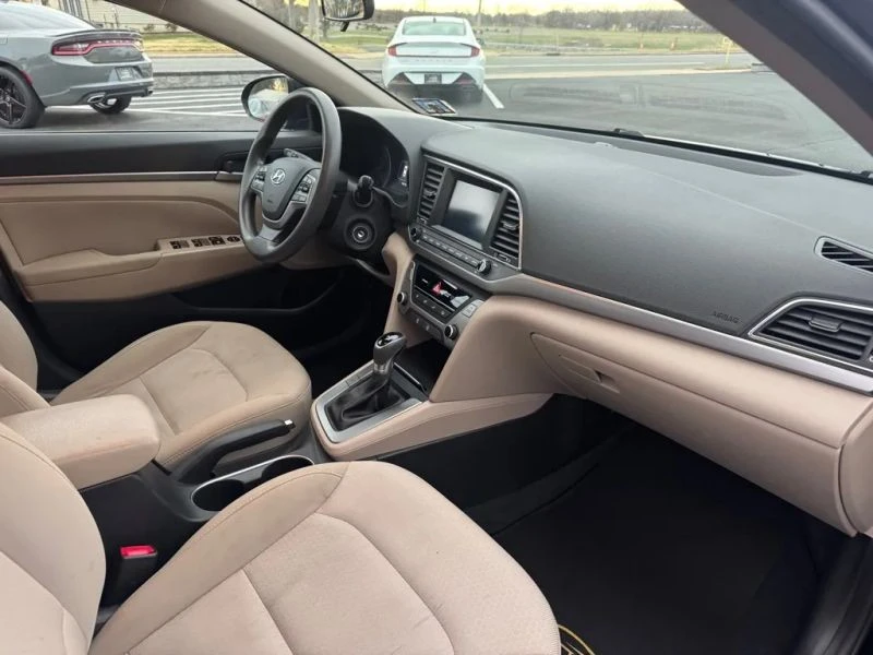 2018 Hyundai Elantra - Image 8 of 11