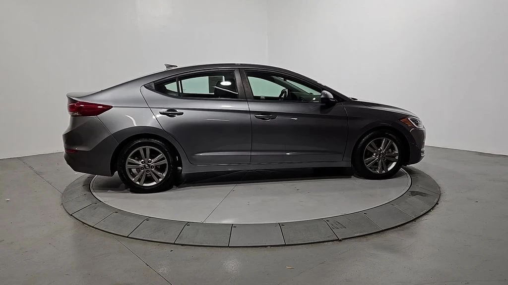 2018 Hyundai Elantra - Image 7 of 12