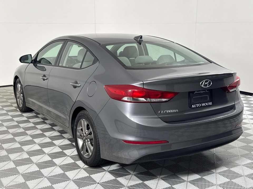 2018 Hyundai Elantra - Image 7 of 12
