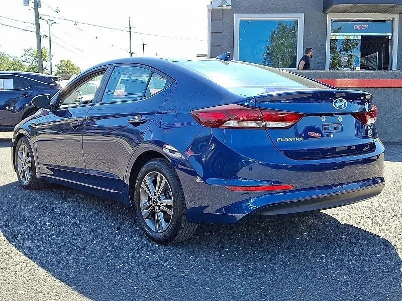 2018 Hyundai Elantra - Image 5 of 12