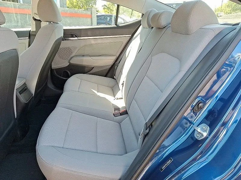 2018 Hyundai Elantra - Image 11 of 12