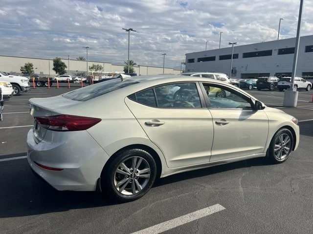 2018 Hyundai Elantra - Image 5 of 10