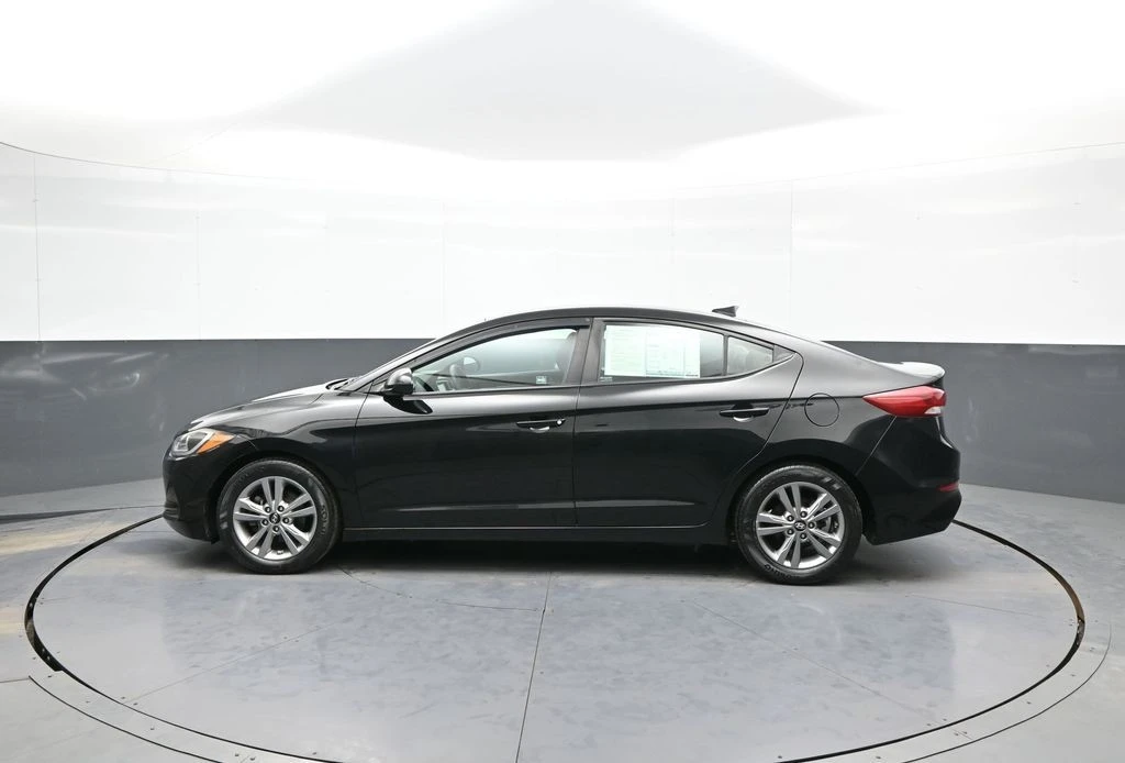 2018 Hyundai Elantra - Image 9 of 21