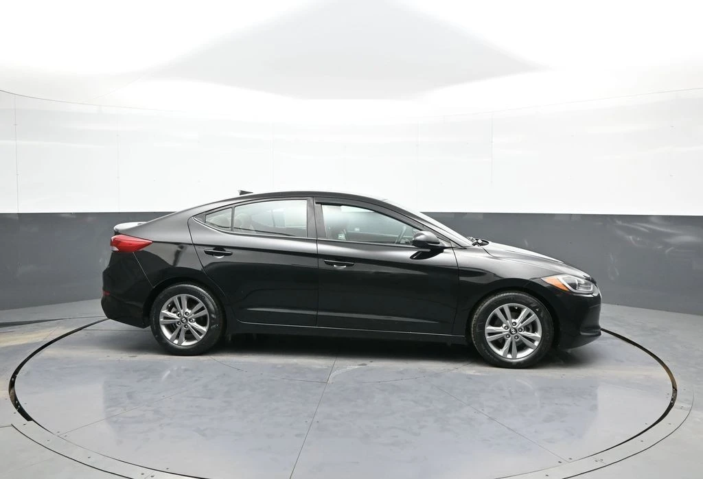 2018 Hyundai Elantra - Image 5 of 21