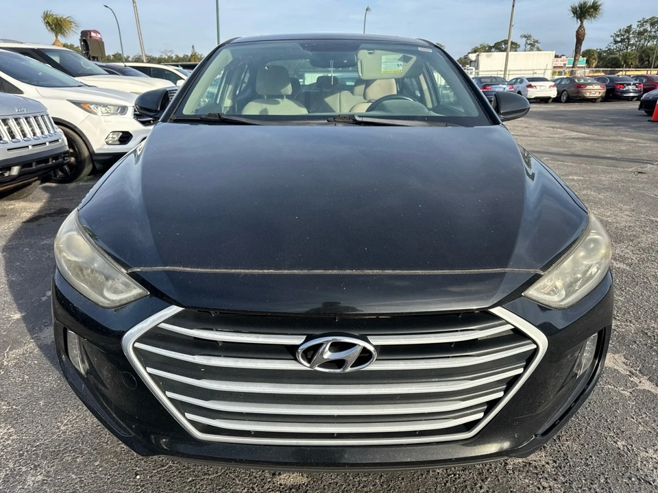 2018 Hyundai Elantra - Image 2 of 7