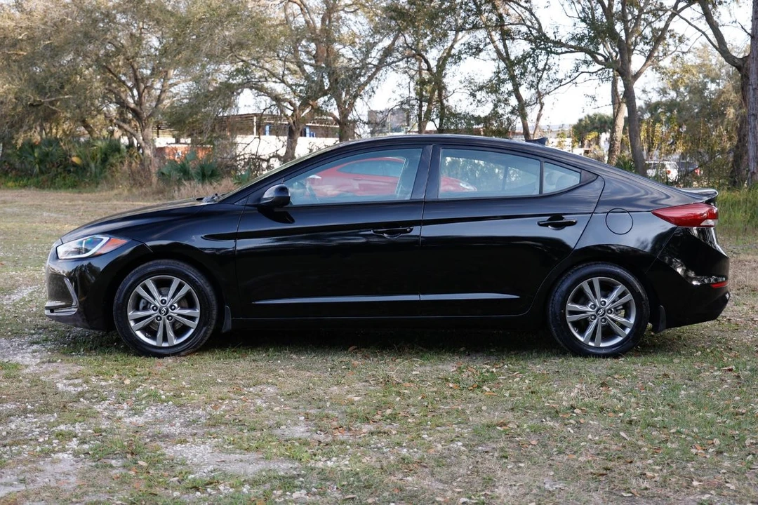 2018 Hyundai Elantra - Image 3 of 12