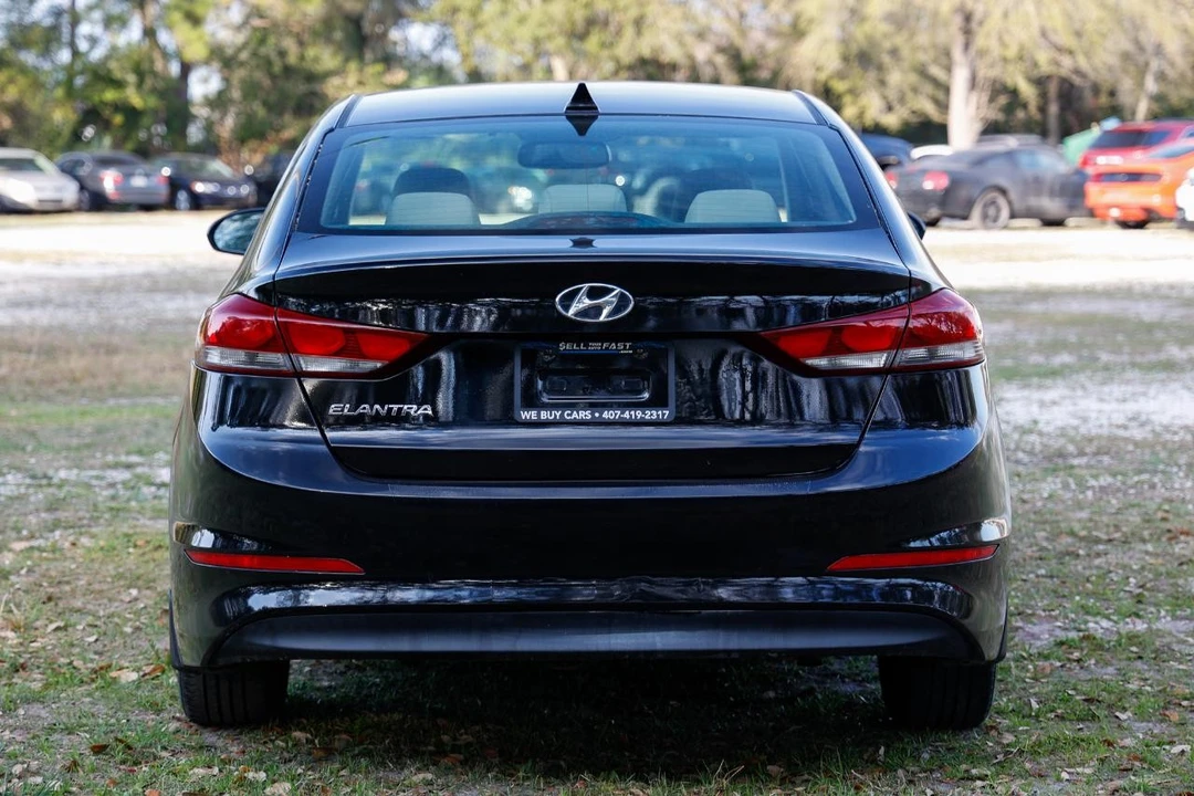 2018 Hyundai Elantra - Image 7 of 12