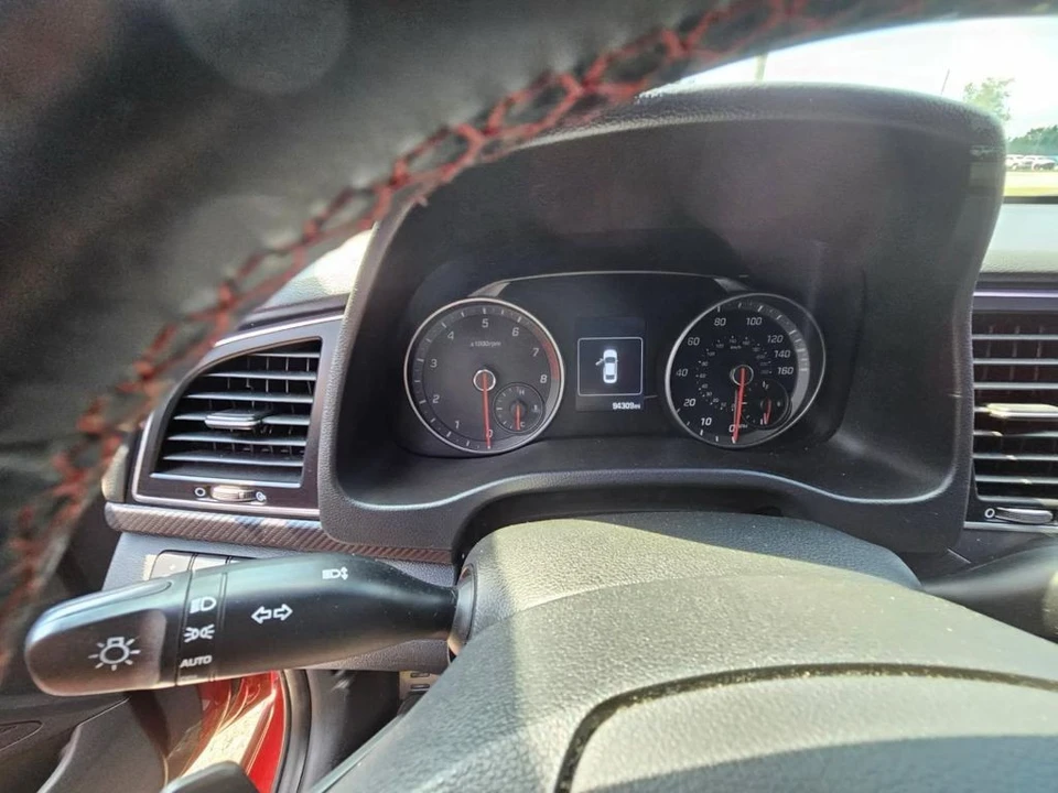 2018 Hyundai Elantra - Image 6 of 11