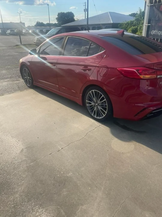 2018 Hyundai Elantra - Image 10 of 11