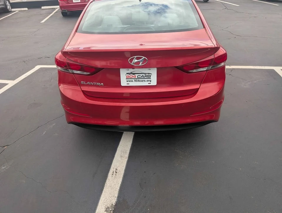 2018 Hyundai Elantra - Image 5 of 10