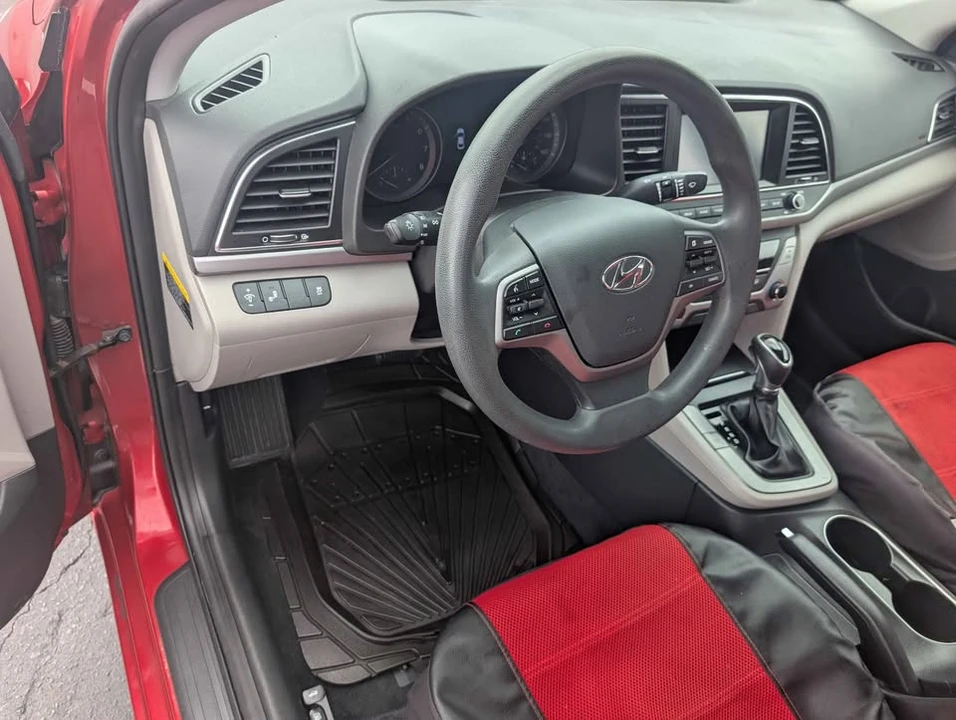 2018 Hyundai Elantra - Image 9 of 10