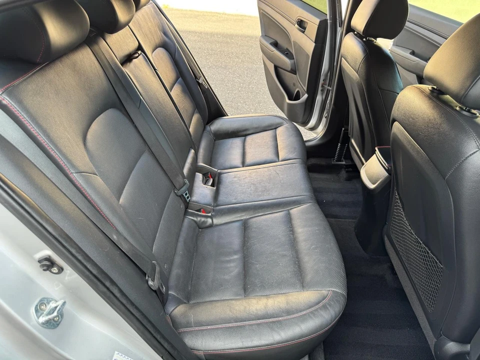 2018 Hyundai Elantra - Image 18 of 21