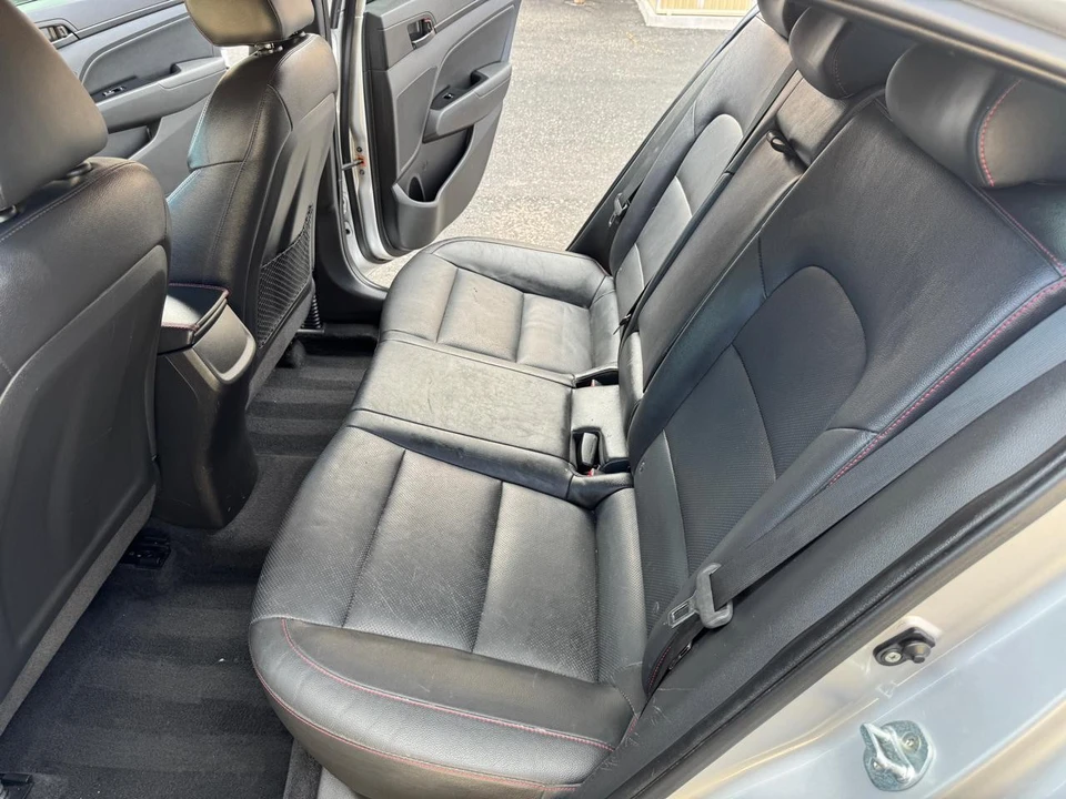 2018 Hyundai Elantra - Image 15 of 21