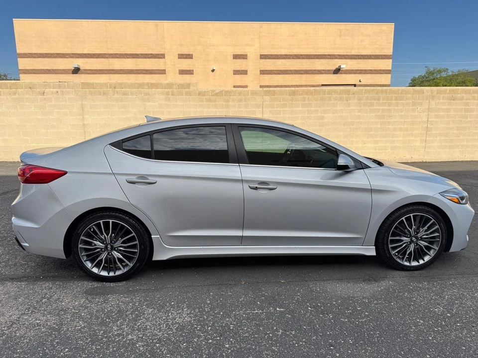 2018 Hyundai Elantra - Image 9 of 21