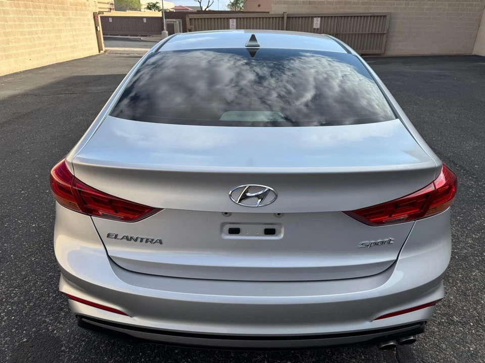 2018 Hyundai Elantra - Image 7 of 21