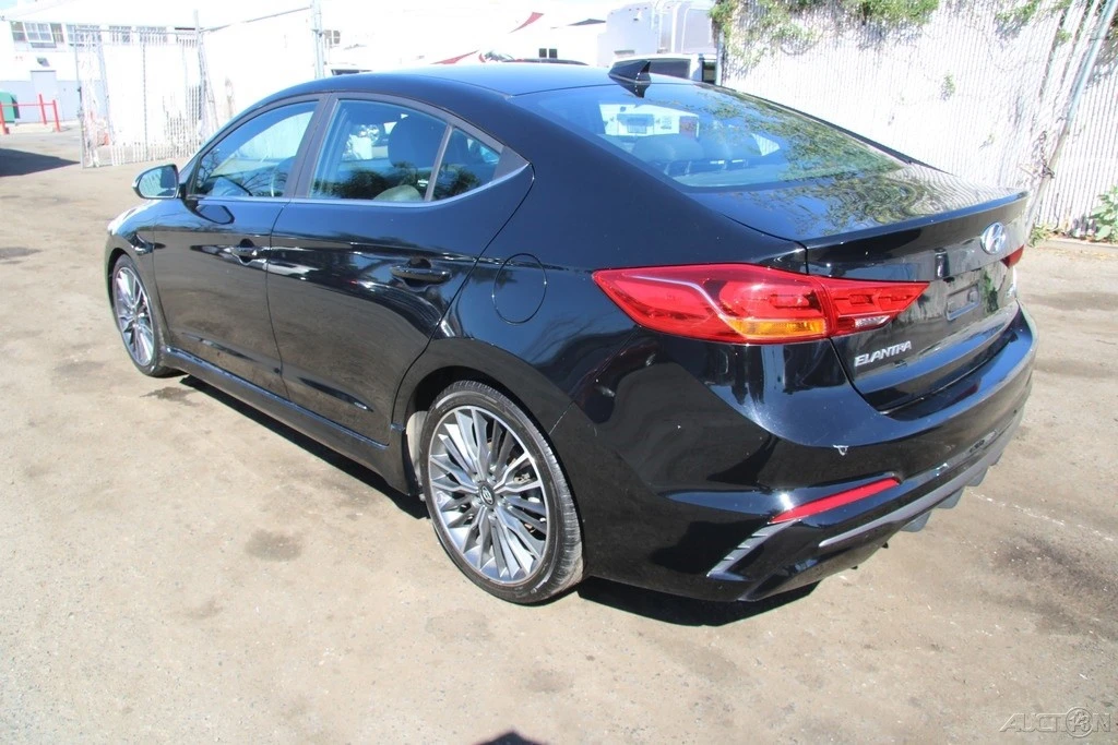 2018 Hyundai Elantra - Image 5 of 21