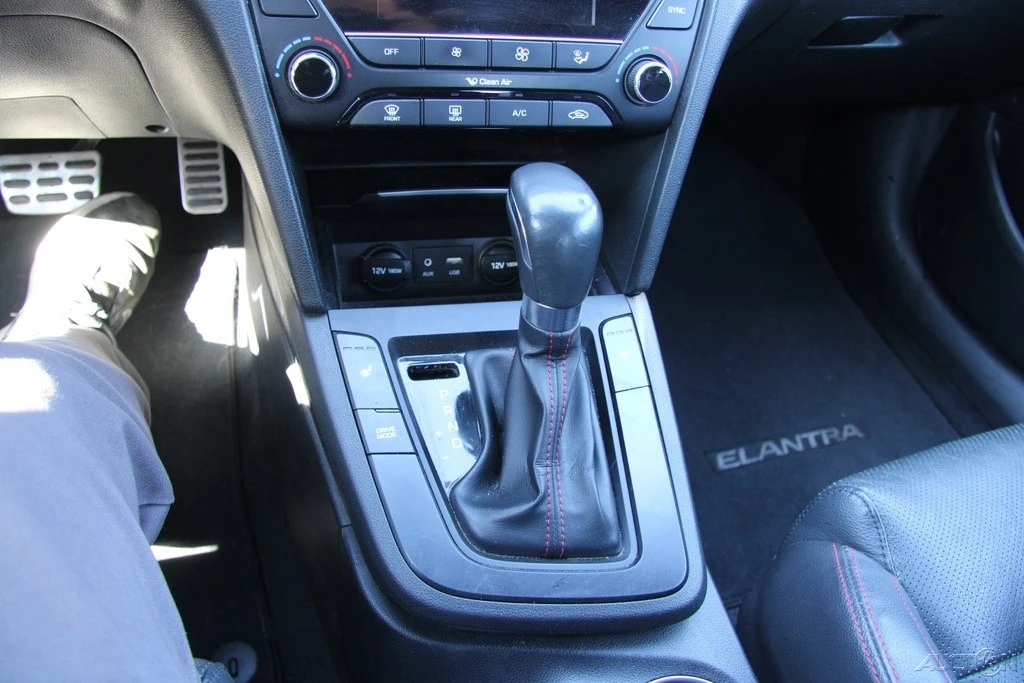 2018 Hyundai Elantra - Image 18 of 21